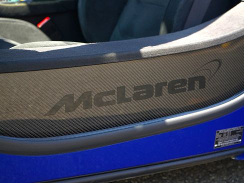 Used 2015 McLaren 650S Spider image 26