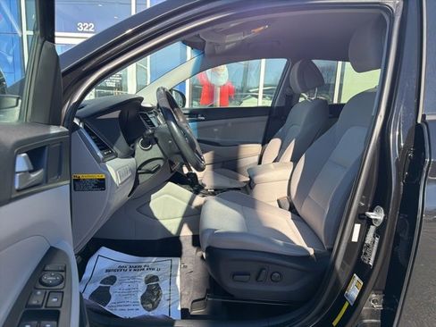 Used 2016 Hyundai Tucson Sport image 11