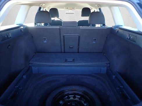 Used 2016 Volkswagen Golf S image 8