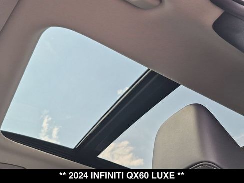 Used 2024 INFINITI QX60 Luxe AWD/4WD image 4