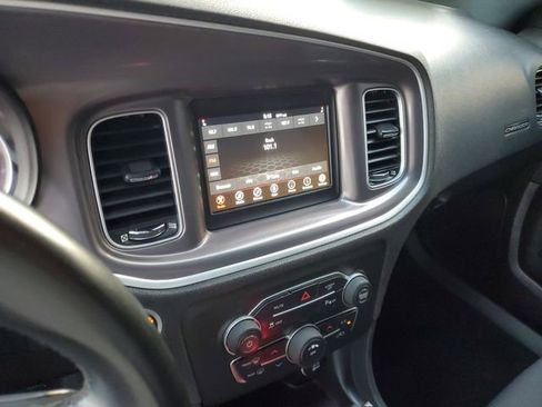 Used 2022 Dodge Charger SXT image 24