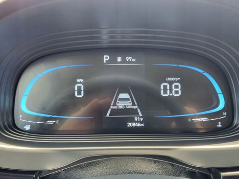 Used 2025 Hyundai Venue SE FWD image 17