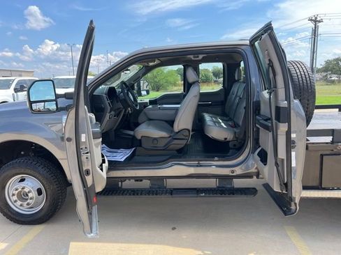 Used 2022 Ford F350 XL w/ Power Equipment Group image 16