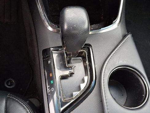 Used 2015 Toyota Avalon XLE Premium image 10