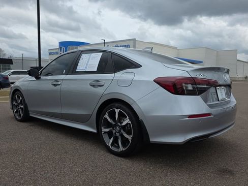 Used 2025 Honda Civic Sport Touring image 5