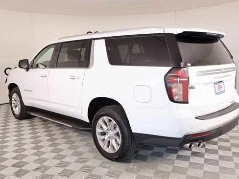 Used 2023 Chevrolet Suburban Premier image 23
