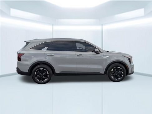 Used 2025 Kia Sorento S w/ Panoramic Sunroof Package FWD image 7