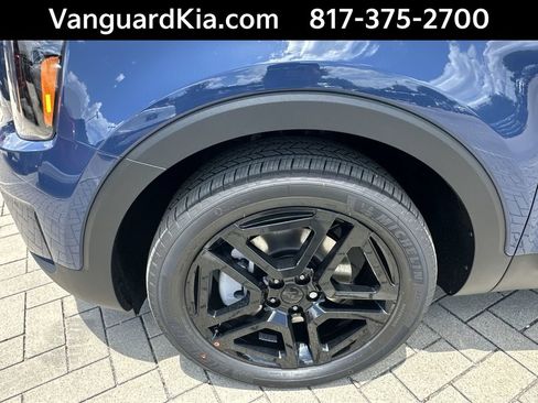Certified 2025 Kia Telluride SX Prestige X-Line AWD/4WD image 21