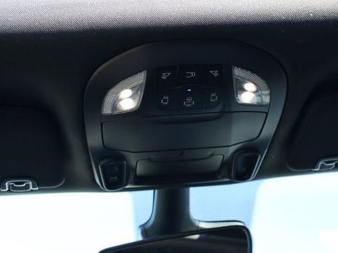 New 2026 Chrysler Pacifica Limited w/ Uconnect Theater Family Group FWD image 19