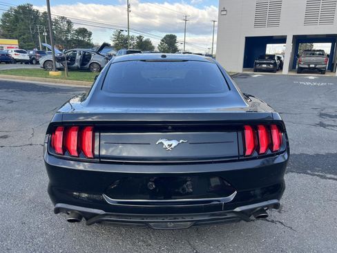 Used 2020 Ford Mustang Coupe image 4