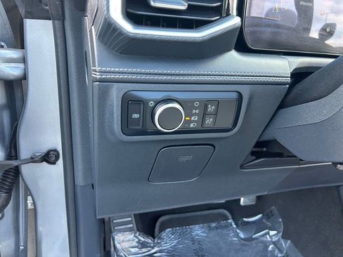 Used 2024 Ford Mustang Premium image 21