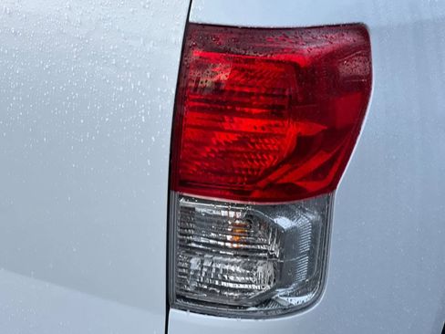 Used 2012 Toyota Tundra 2WD Double Cab image 31