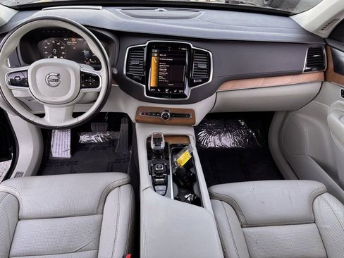 Used 2020 Volvo XC90 T8 Inscription image 8