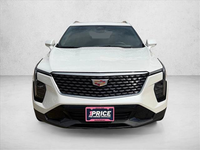 Used 2024 Cadillac XT4 Premium Luxury FWD image 2