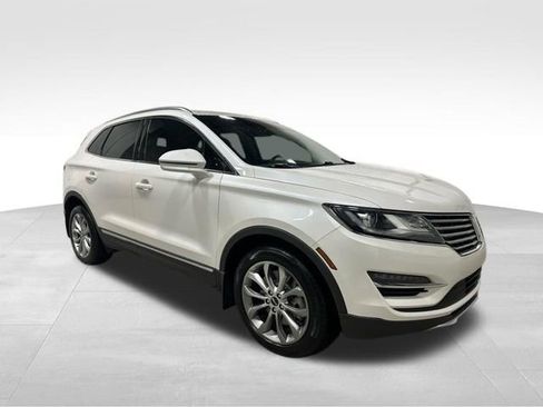 Used 2017 Lincoln MKC Select w/ Select Plus Package image 4