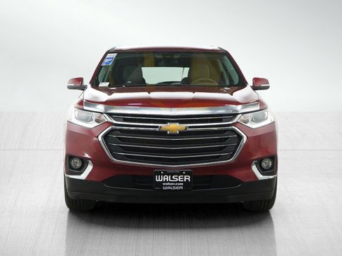 Used 2020 Chevrolet Traverse LT w/ Driver Confidence II Package image 8