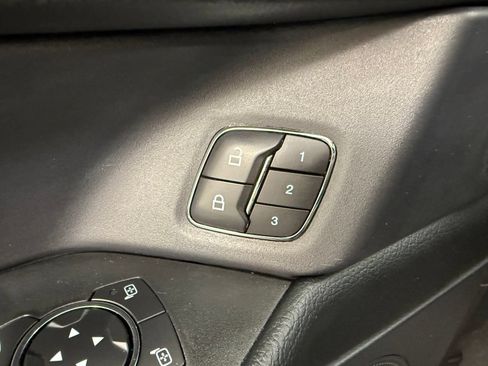 Used 2021 Ford Expedition XLT AWD/4WD image 13