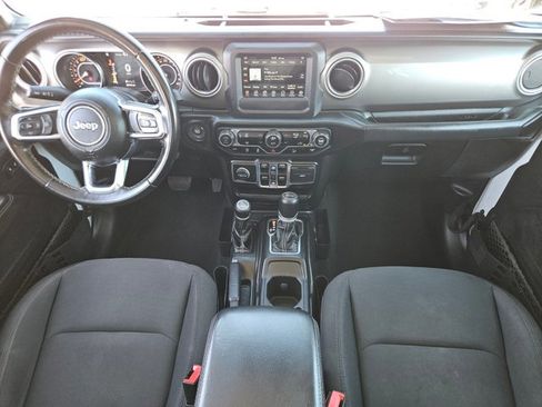 Used 2020 Jeep Wrangler Unlimited Sahara image 20