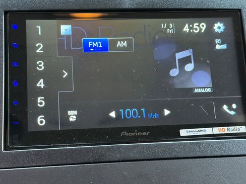 Used 2011 Ford E-350 and Econoline 350 XLT image 18