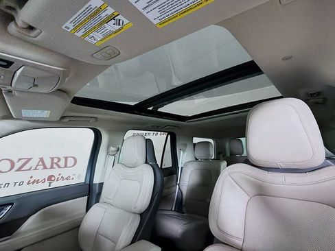 Used 2022 Lincoln Navigator Reserve AWD/4WD image 26