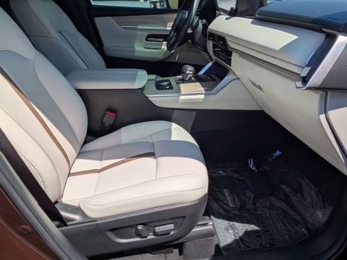 Used 2024 MAZDA CX-90 3.3 Turbo w/ Premium Plus Pkg image 22