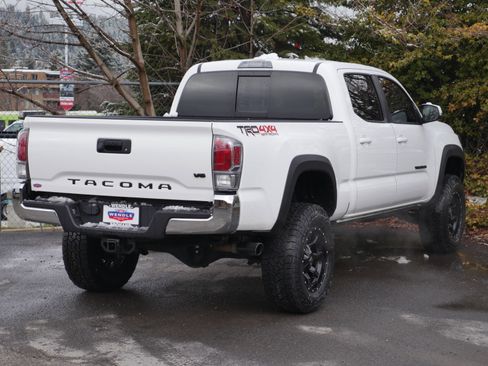 Used 2023 Toyota Tacoma TRD Off-Road w/ Black Out Package (TMS) image 25