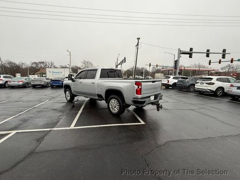 Used 2022 Chevrolet Silverado 2500 LTZ w/ LTZ Convenience Package AWD/4WD image 11