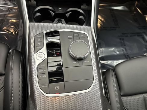 New 2026 BMW 330i xDrive Sedan w/ Convenience Package image 23