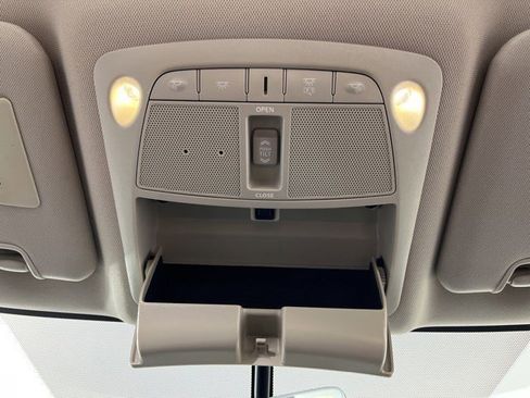 Used 2018 Nissan Rogue SV w/ Sun & Sound Touring Package image 31