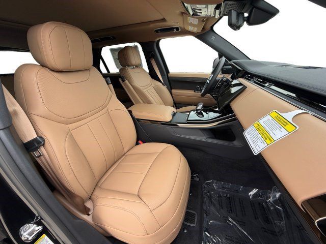 New 2027 Land Rover Range Rover Sport SE AWD/4WD image 16