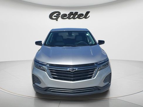 Used 2023 Chevrolet Equinox LS w/ LS Convenience Package AWD/4WD image 2