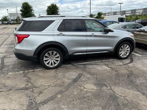 Used 2022 Ford Explorer Limited w/ Equipment Group 301A AWD/4WD image 5