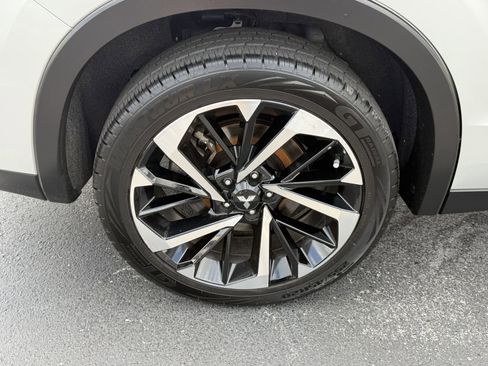Used 2024 Mitsubishi Outlander SE FWD image 33