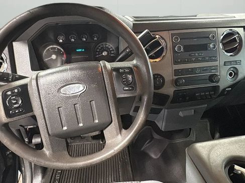 Used 2011 Ford F250 XLT w/ Chrome Pkg image 9