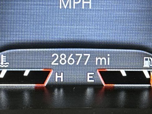 Used 2022 Jeep Cherokee Trailhawk image 5