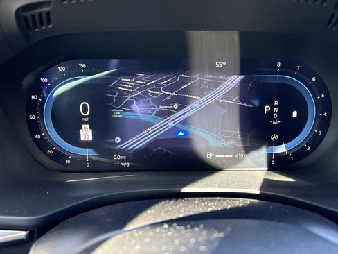 Used 2025 Volvo XC60 B5 Plus image 21