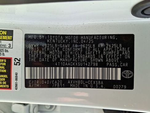 Used 2025 Toyota Camry SE FWD image 27