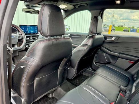 Certified 2025 Ford Escape ST-Line Elite w/ Premium Technology Package AWD/4WD image 13