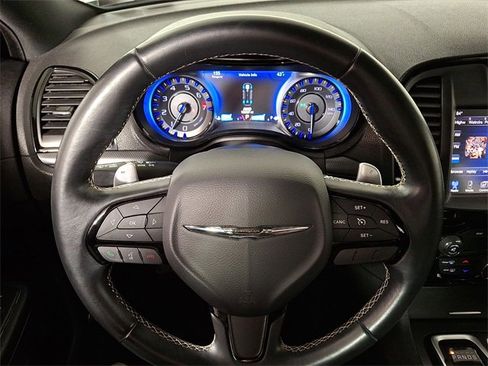Used 2016 Chrysler 300 S image 19
