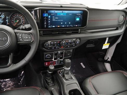 New 2026 Jeep Wrangler Unlimited Rubicon AWD/4WD image 20