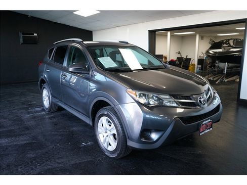 Used 2013 Toyota RAV4 LE image 9