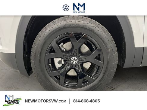 New 2026 Volkswagen Atlas Peak Edition image 12