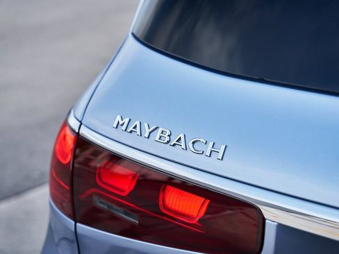 Used 2026 Mercedes-Benz Maybach GLS 600 4MATIC image 16