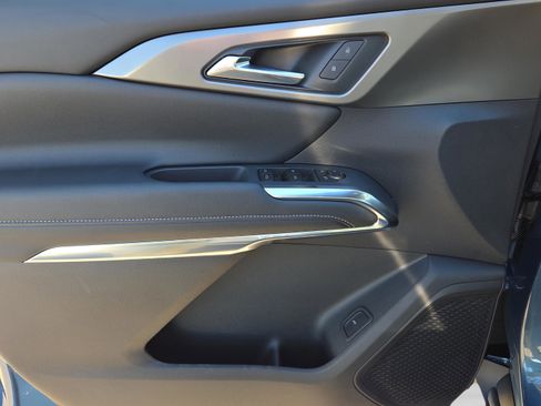 New 2026 Chevrolet Traverse LT w/ Driver Confidence Package FWD image 24