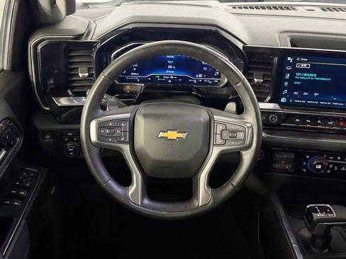 Used 2023 Chevrolet Silverado 1500 LTZ image 14