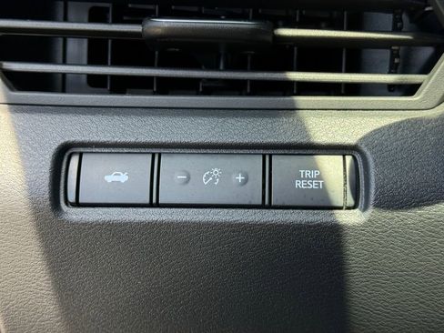 Used 2020 Nissan Altima 2.5 SR FWD image 18