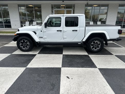 Used 2024 Jeep Gladiator Sport w/ Premium Package AWD/4WD image 1