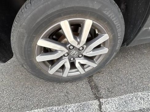 Used 2021 Honda Pilot EX image 8