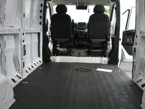 Used 2023 RAM ProMaster 2500 FWD image 12