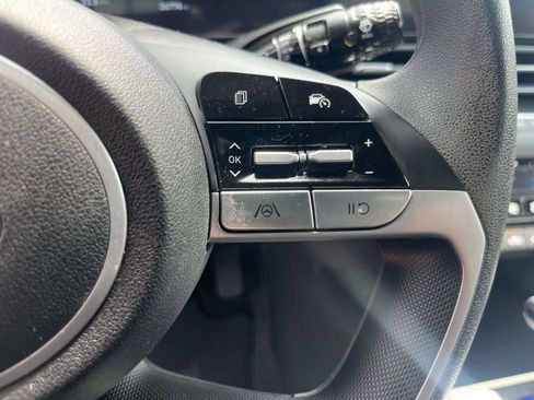Used 2024 Hyundai Elantra SEL FWD image 15